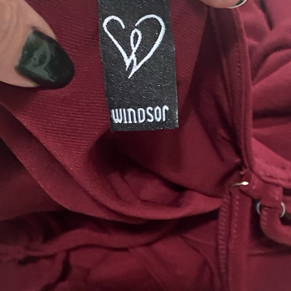 Windsor Sleeveless Surplice Jumpsuit Adjustable Sleeves Burgundy Size XLarge - Picture 7 of 13